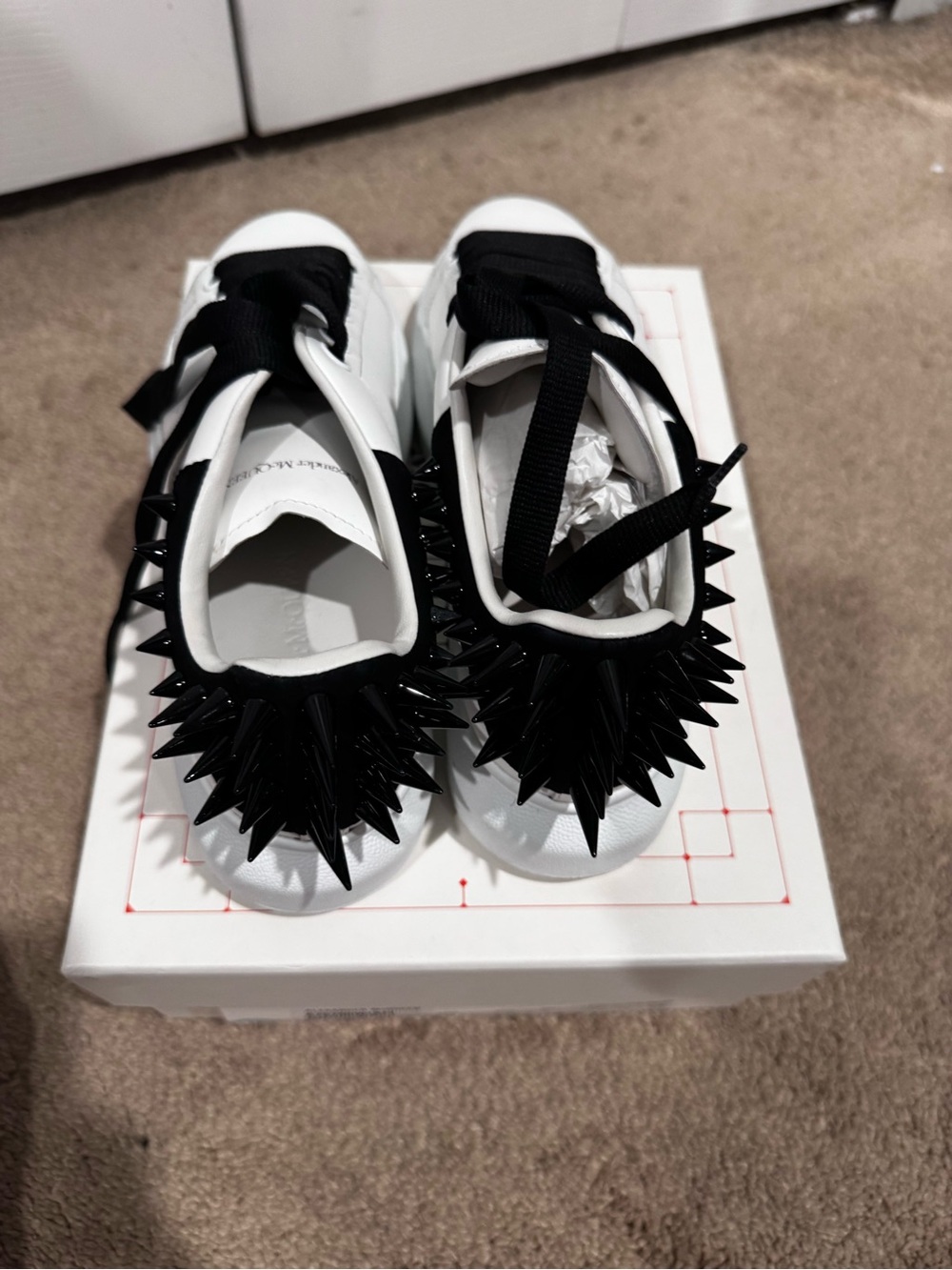 Alexander McQueen Larry Oversized Spike Sneakers White/Black Size 40
